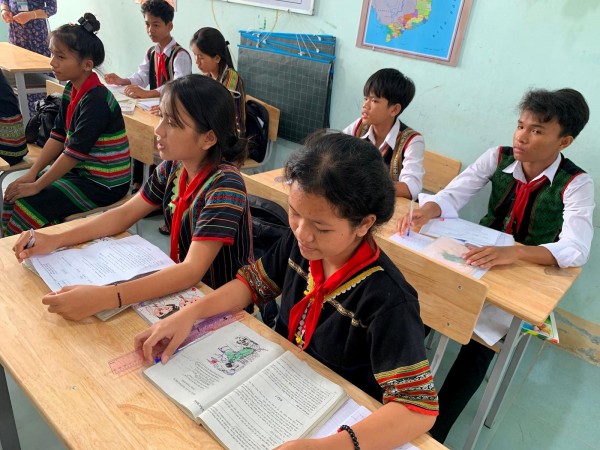 Học sinh tiểu học, trung học cơ sở ở các xã biên giới được hỗ trợ ăn trưa